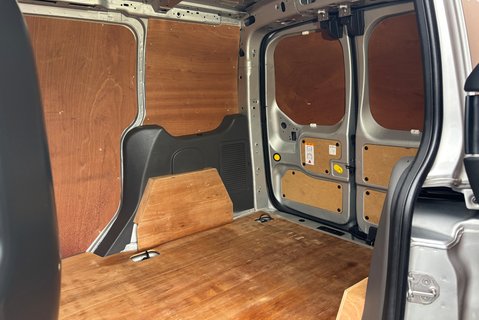 Ford Transit Connect 240 L1 Limited Panel Van - Rear Camera 9