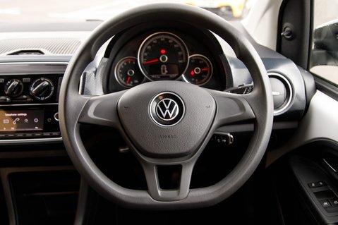 Volkswagen Up BLACK EDITION 14