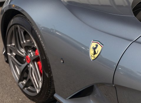 Ferrari 812 Superfast 24