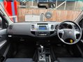 Toyota Hilux INVINCIBLE 4X4 D-4D DCB Auto 11