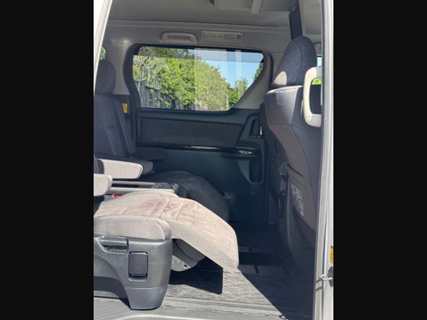 Toyota Alphard Hybrid 19