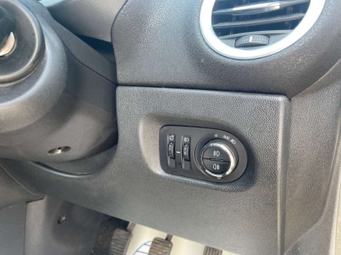 Vauxhall Corsa 1.2 Corsa SXi AC 3dr 23