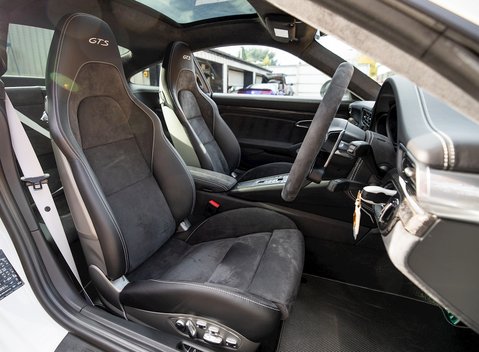 Porsche 911 (991.2) Carrera 4 GTS 'British Legends E 12