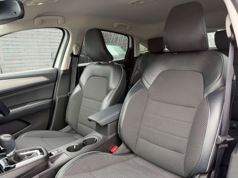 Renault Arkana 1.6 E-TECH techno SUV 5dr Petrol Hybrid Auto 2WD Euro 6 (s/s) (145 ps) 44