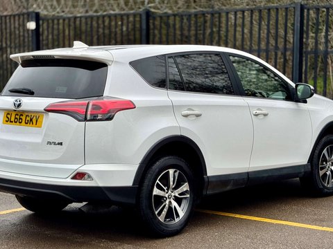 Toyota Rav4 2.0 RAV4 Active D-4D 4x2 5dr 39