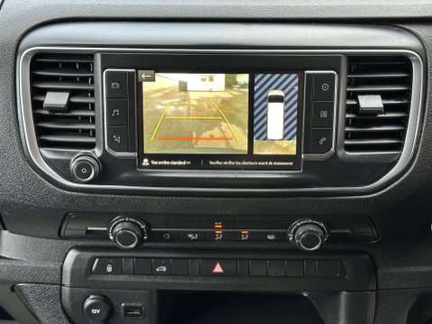Vauxhall Vivaro 2.0 Turbo D 3100 Pro L2 H1 Euro 6 6dr 18