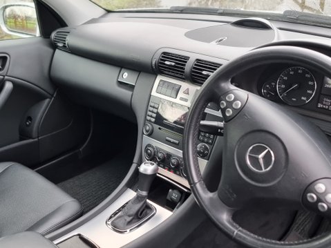 Mercedes-Benz C Class C180 KOMPRESSOR SE SPORTS 26