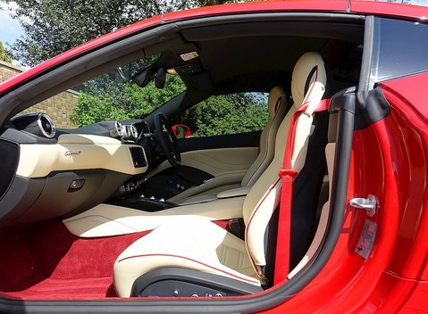 Ferrari California T 17