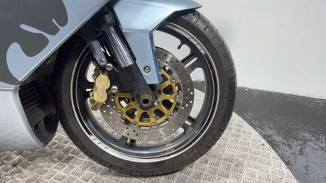 Aprilia Futura RSV 1000 2004 29K GREAT RUNNING TOURING COMMUTER BIKE 1000CC 28