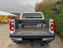 Toyota Hilux Invincible X | AUTO | D-4D | Camera | Nav | 2.8 LT | No VAT| 9