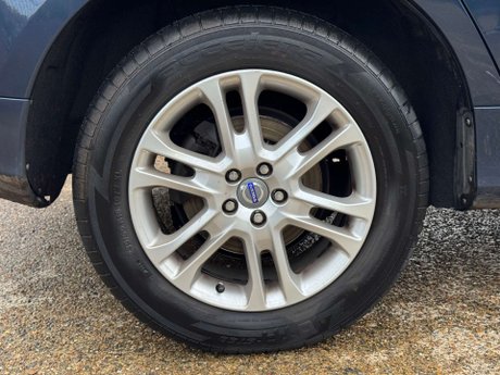 Volvo XC60 2.4 XC60 SE Luxury Nav D5 AWD 4WD 5dr 49