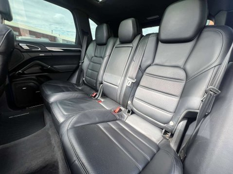 Porsche Cayenne 3.0 Cayenne V6 D Tiptronic S 4WD 5dr - NATIONAL DELIVERY* 32