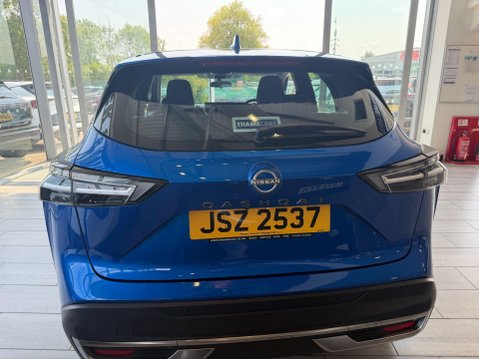 Nissan Qashqai 1.3 DIG-T MHEV Acenta Premium Euro 6 (s/s) 5dr 9