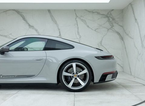 Porsche 911 Carrera T (992) 36