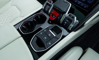 Lamborghini Urus S 26