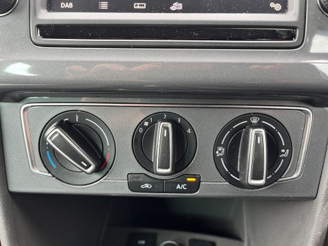 Volkswagen Polo 1.4 TDI SE DESIGN BLUEMOTION 15