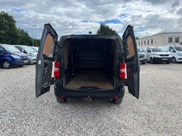 Peugeot Expert MWB L2H1 (SOLD) Low Roof Professional 3100 Air Con Sensors Cam EURO 6 NO VA 11