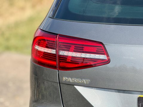 Volkswagen Passat 2.0 TDI BlueMotion Tech GT Euro 6 (s/s) 5dr 23