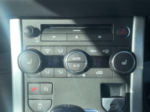 Land Rover Range Rover Evoque 2.2 SD4 Pure Tech 4WD Euro 5 (s/s) 5dr 29