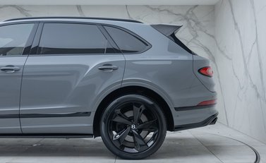 Bentley Bentayga V8 AZURE 42