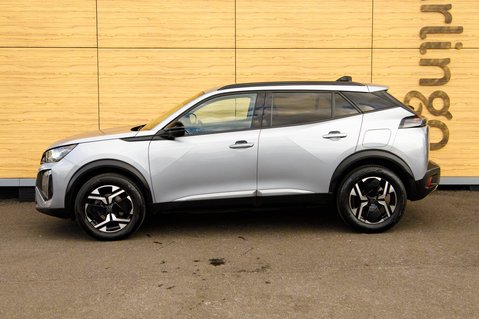 Peugeot 2008 PURETECH EAT8 S/S ALLURE 9