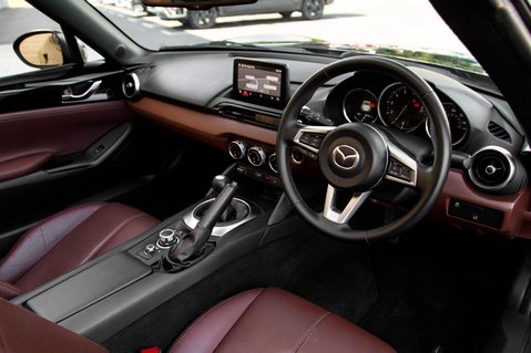 Mazda MX-5 RF SPORT NAV 4