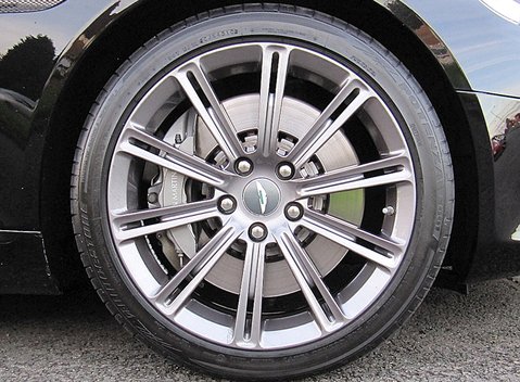 Aston Martin Rapide 6