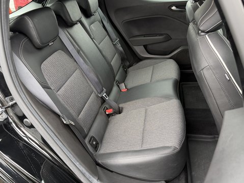 Renault Clio 1.0 TCe 100 S Edition 5dr 37