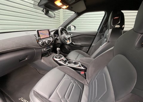 Nissan Juke DIG-T TEKNA PLUS 11