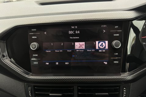 Volkswagen T-Cross 1.0 SE TSI.. 6 MAIN DEALER SERVICES..APPLE CARPLAY & ANDROID AUTO..STUNNING 29