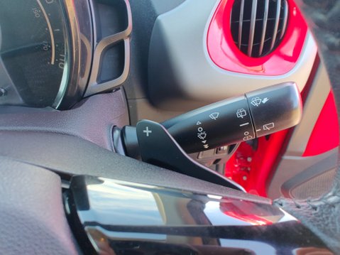 Toyota Aygo VVT-I X-PLAY X-SHIFT 38