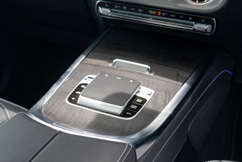 Mercedes-Benz G Series G580 AMG Line Premium Plus 12