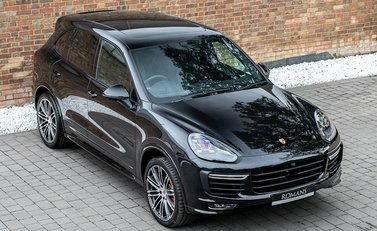 Porsche Cayenne Turbo 8