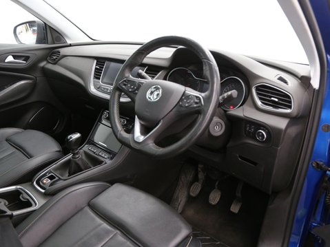 Vauxhall Grandland X 1.2 Turbo Elite Nav Euro 6 (s/s) 5dr 21