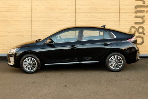 Hyundai IONIQ PREMIUM 10
