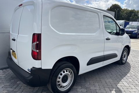 Vauxhall Combo L1H1 2300 100 ps Dynamic Panel Van - No VAT 3