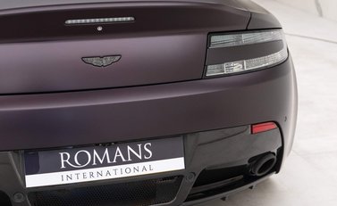 Aston Martin Vantage S V12 22