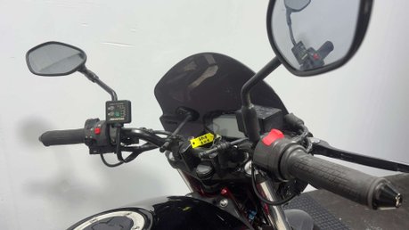 Suzuki SV650 N 2018 LATEST MODEL ONLY 18K A2 BIKE 650CC VTWIN 24