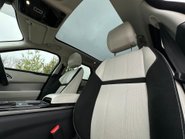 Land Rover Range Rover Velar R-DYNAMIC SE 46