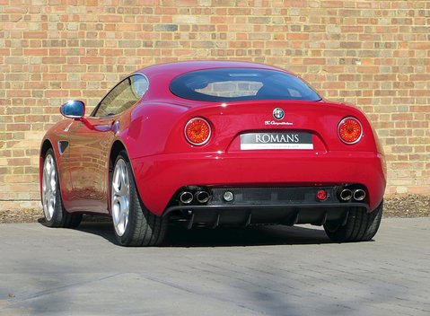 Alfa Romeo 8C Competizione 2