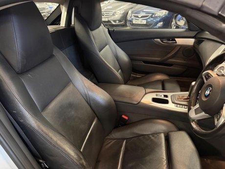 BMW Z4 2.5 23i Auto sDrive Euro 5 2dr 17