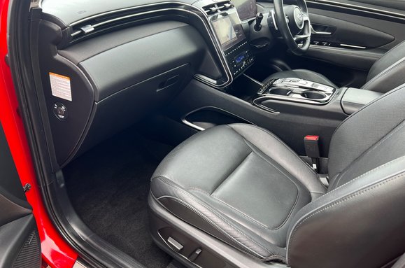 Hyundai TUCSON 1.6 T-GDI ULTIMATE HYBRID AUTO 36