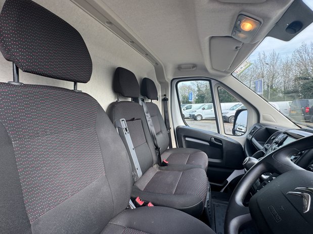 Citroen Relay MWB L2H2 Medium Roof Enterprise 35 Air Con Nav EURO 6 14
