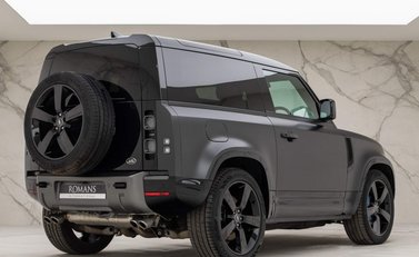 Land Rover Defender V8 CARPATHIAN EDITION 19