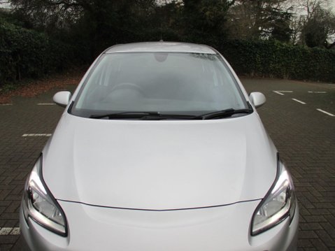 Vauxhall Corsa 1.4i ecoTEC SE Nav Euro 6 5dr 9