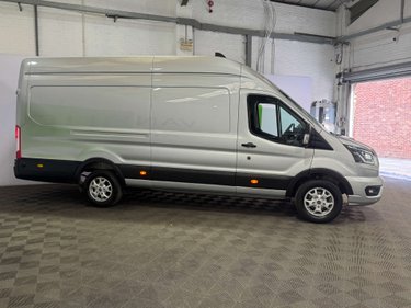 Ford Transit 350 Limited 2.0 EcoBlue L4 3