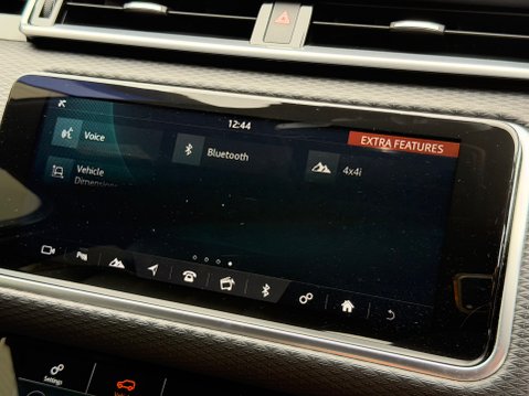 Land Rover Range Rover Velar R-DYNAMIC S 29