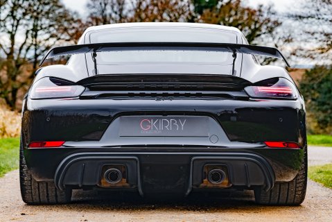 Porsche 718 CAYMAN GT4 PDK 23