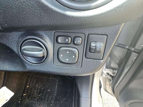 Toyota Yaris 1.5 VVT-h Icon Tech E-CVT Euro 6 (s/s) 5dr 69