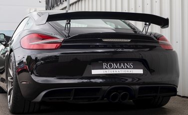 Porsche Cayman GT4 (718) 24